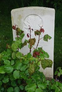 Etaples Military Cemetery - Horne, L A